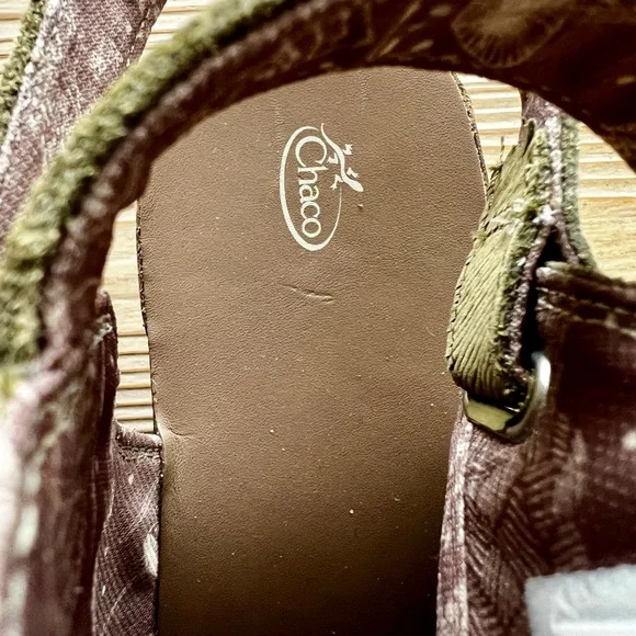 Chaco Olive Slingback Clog Sandals | Studded Wood Heel | Size 10.5 | Like New - Picture 4 of 5